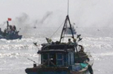 Biển Đông thời tiết xấu, áp thấp, mưa to và gió giật mạnh
