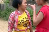 Clip: Nữ sinh Lào Cai bị đánh hội đồng, bạn đứng ngoài cổ vũ
