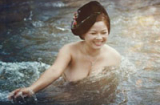 Bí ẩn dòng suối có khả năng tắm trắng ở Nghệ An