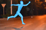 Phát hiện 'người ngoài hành tinh' khỏa thân chạy trên phố