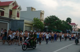 350 học viên cai nghiện trốn trại, cởi trần đi giữa phố
