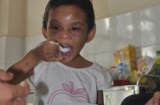 Bé gái 4 tuổi bị bạo hành: Con không cần tiền đâu!