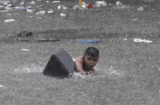 Bão Fung-Wong nhấn chìm thủ đô Philippnines trong biển nước