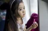 Cô bé 4 tuổi dễ thương khiến cộng đồng mạng phát sốt