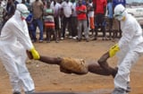 Rợn người lò thiêu tập thể bệnh nhân Ebola
