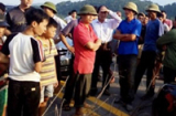 Cao tốc Nội Bài-Lào Cai: dân mang gậy gộc chặn đường đòi nợ