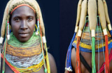 Kỳ lạ: Bộ lạc đổi vợ lấy bò, bện tóc bằng phân
