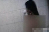 Chủ nhà trọ lắp camera, gương hai mặt xem trộm nữ sinh tắm