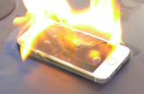 Sài Gòn: iPhone 5S bất ngờ bốc cháy trong đêm
