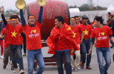 Việt Nam - Malaysia: CĐV Việt đốt nóng 'chảo lửa' Mỹ Đình