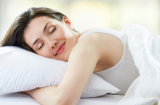 3 kiểu ngủ khiến mắt bị thâm đen, nhanh lão hóa