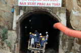 Sập hầm thủy điện: 12 người co ro trên một giàn giáo nhỏ