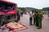Hiện trường vụ tai nạn ở Quảng Ninh, 14 người thương vong