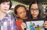 QZ8501 gặp nạn: Những câu chuyện khiến cả thế giới xót xa