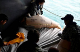 Tìm thấy bè cứu hộ, hành khách QZ8501 đã thoát khỏi máy bay?