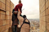 IS dọa ném người đồng tính khỏi tháp nghiêng Pisa