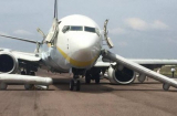 Hành khách “rụng tim” vì Boeing 737 hỏng bánh khi hạ cánh