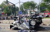 Tai nạn 5 Việt Kiều thiệt mạng: Phụ xe 15 tuổi lái container?