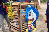 Dùng mèo máy Doraemon để cầu mưa