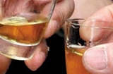 “Tiểu xảo” giúp quý ông uống rượu bia ngàn chén không say
