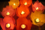 Cách làm đèn hoa đăng thả sông lung linh đón ngày lễ Vu Lan