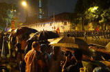 Người Hà Nội dầm mưa xem tổng duyệt diễu binh mừng Quốc khánh