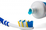 Sai lầm tai hại nhất khi dùng bàn chải đánh răng cần bỏ gấp