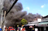 TP Hồ Chí Minh: Cháy 11 cửa hàng, một người thiệt mạng
