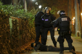 Hình ảnh hiện trường vụ khủng bố kinh hoàng tại Pháp