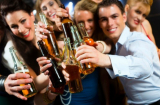 5 mẹo để bạn không bao giờ say rượu dù dự liên hoan bao nhiêu