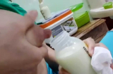 Hướng dẫn vắt sữa mẹ bằng tay chuẩn nhất để nuôi con lớn