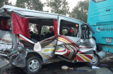 Xe du lịch đi lễ đền gặp tai nạn, 11 người nhập viện