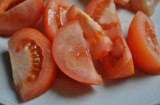Yên Bái: 2 người chết vì ăn phải cà chua có chứa chất diệt chuột