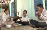 Gia cảnh nghèo của cậu bé hát dân ca gây sốt Vietnam Idol Kids