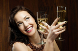 Phụ nữ khi uống rượu tránh xa 36 tội này nếu không sẽ bị quả báo