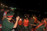 Tin mới nhất vụ lật tàu du lịch trên sông Hàn, 40 người mất tích
