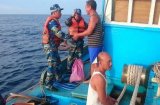 Cảnh sát biển cứu thành công tàu cá cùng 14 ngư dân