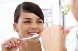 10 sai lầm trong cách đánh răng khiến răng bạn ngày cảng xỉn màu
