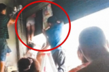 Hai bé gái 7 tuổi bị cửa cuốn “nuốt chửng”, 1 bé chết tức tưởi