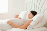 Những thói quen khi ngủ vừa khiến mẹ bầu nhanh già hơn và còn hại thai nhi