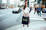 Người dân sẽ phản ứng thế nào với thời trang dạo phố Tokyo của Hà Hồ?