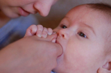 Làm sao để nhận biết trẻ sốt do mọc răng?