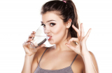 Uống nước muối ấm đúng cách vào buổi sáng 'bệnh nặng' bao nhiêu cũng khỏi