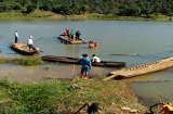 Thương tâm: Lật thuyền trên sông Lấp, 4 người tử vong