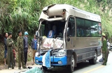 Tai nạn kinh hoàng: Xe khách đâm xe chở mía khiến 11 người bị thương