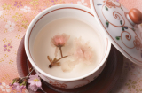 Clip: Món ăn ngon-đẹp từ hoa anh đào của Nhật