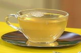 Nếu bạn uống 1 cốc mật ong pha nước ấm vào buổi sáng điều gì sẽ xảy ra với cơ thể?