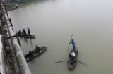 Nam sinh lớp 11 bất ngờ trèo qua lan can, nhảy xuống sông tự tử tại Hà Tĩnh
