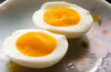 Mẹo luộc trứng chín đều vừa tới, ngon ngọt và cách bóc để quả trứng đẹp mắt nhất