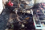 Cháy kinh hoàng ở Đồng Nai: Bảy ki-ốt ở chợ đầu mối bị thiêu rụi, thiệt hại cực lớn